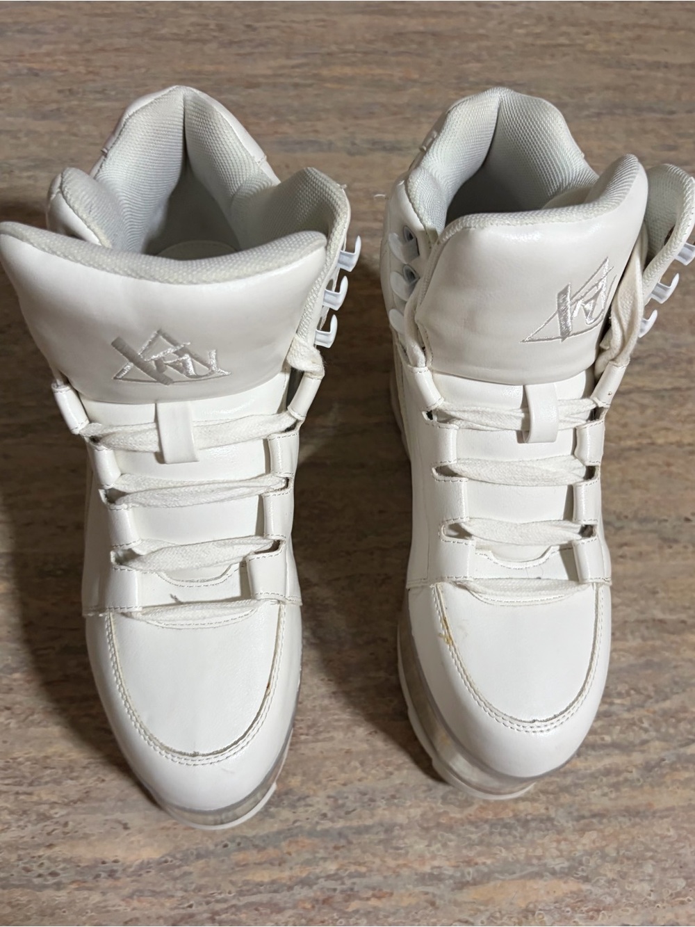 YRU QLOUD QOZMO White Platform Sneakers with Ivory Flowers inside the clear sole
